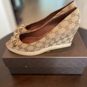 Gucci Espadrille wedge shoe